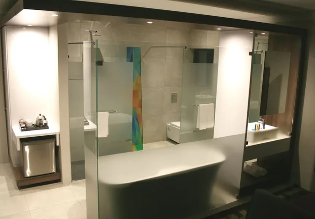 غرفة سوبيريور بسرير كوين مع أريكة، Palm Swift Luxury Accommodation 3/4