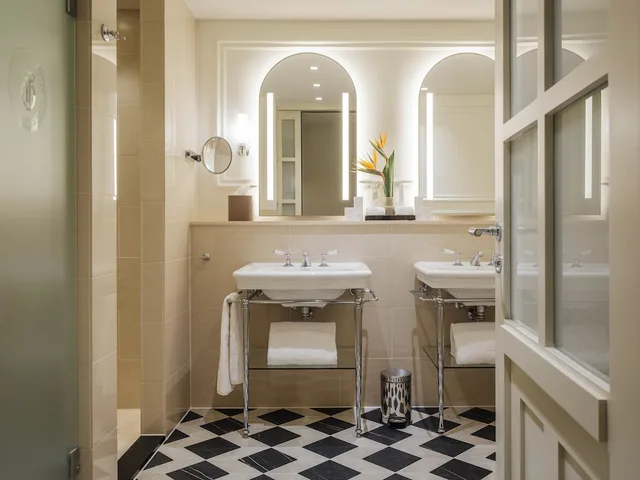 Grand, Suite, King Bed, Taj Hessischer Hof, Frankfurt 6/7