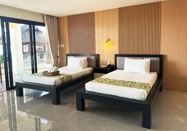 Grand, House, Queen and Twin Beds, Puerto Del Sol Beach Resort 1/1