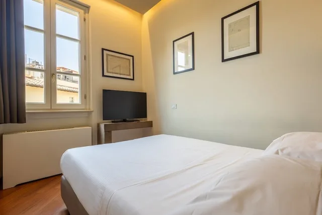 French bed، Embassy Hotel Florence 1/5
