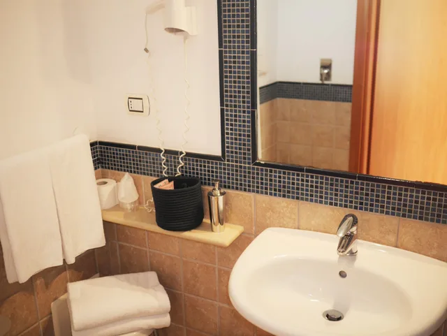 غرفة قياسية ثلاثية بثلاثة أسرّة بإطلالة على الحديقة، Villa Ceselle 2/3