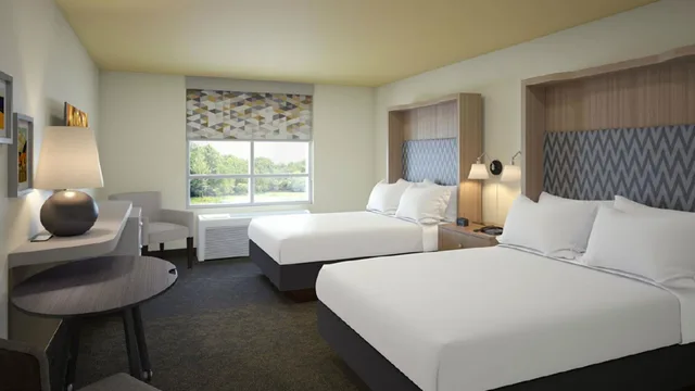 غرفة بسريرين كوين مع أريكة، Holiday Inn Edmonton S Ellerslie Rd 4/9