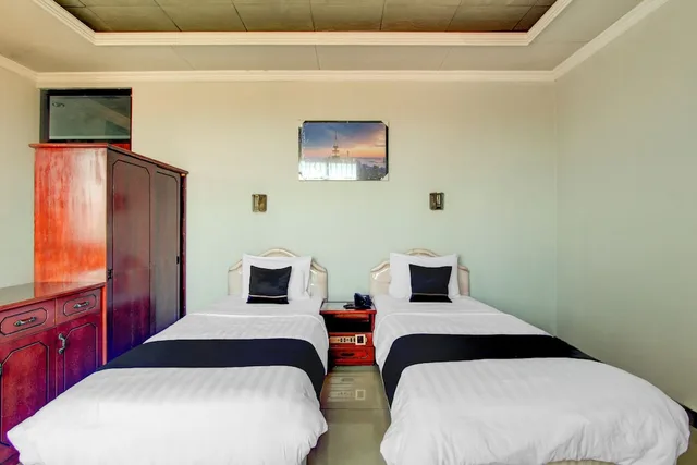 غرفة قياسية بسريرين منفصلين، Oyo 3934 Hotel Istana Syariah Ex Istana Pekalongan 3/10