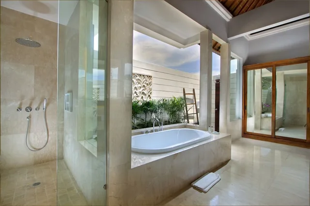 فيلا بسريرين منفصلين وسريرين كينج بـ3 غرف نوم بمسبح خاص، The Akasha Seminyak Luxury Villas & Hotel 9/10