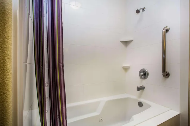 جناح بغرفتي نوم، La Quinta Inn & Suites by Wyndham Ely 2/2