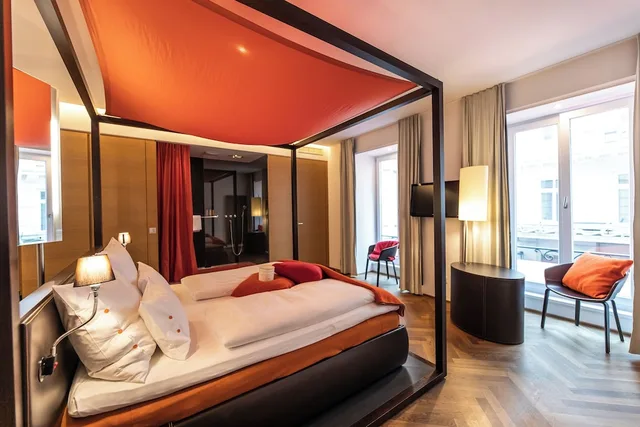 Plus, Queen Bed, Xl، Hollmann Beletage Design and Boutique 2/10