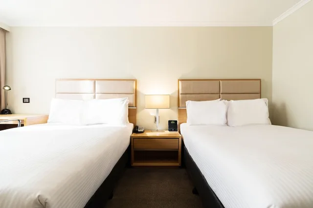 غرفة قياسية بسريرين مزدوجين، Holiday Inn Parramatta 7/10
