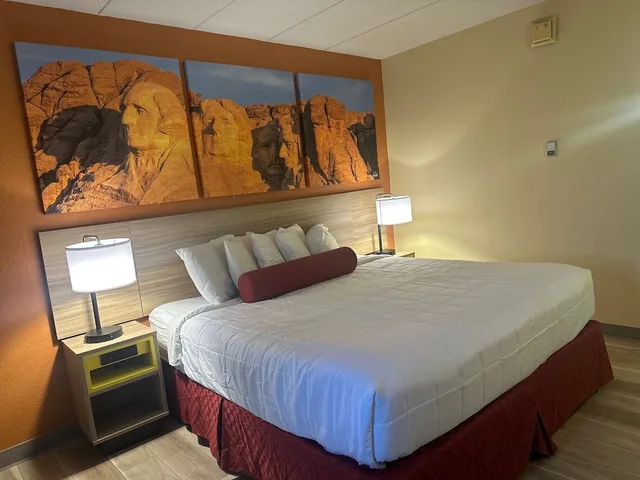 غرفة قياسية بسرير كينج، Days Inn by Wyndham Minot 8/10