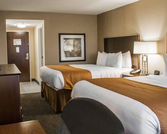 غرفة بسريرين كوين، Comfort Inn & Suites Wadsworth OH 3/3