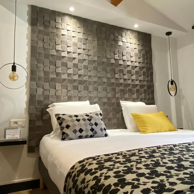 غرفة رباعية بسرير مزدوج وسريرين منفصلين، KYRIAD CHALON SUR SAONE CENTRE 9/10