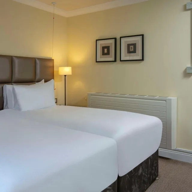 غرفة كلاسيكية بسريرين منفصلين لذوي الإعاقة، Glasgow Westerwood Hotel, Spa & Golf Resort 2/7