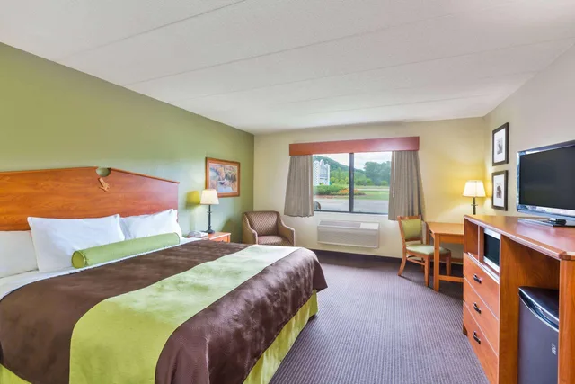 Room, Americinn By Wyndham Wabasha 2/2