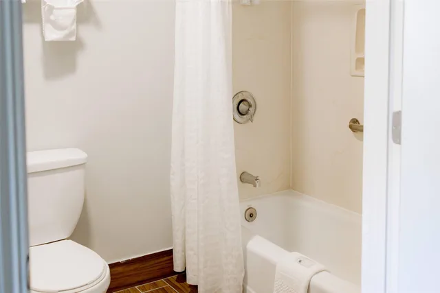 Suite, King Bed, Quality Inn & Suites Lathrop 4/6