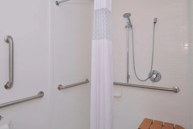 غرفة بسرير مزدوج لذوي الإعاقة، Hampton Inn Carbondale 4/4