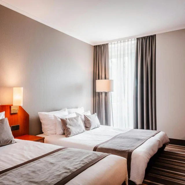 غرفة عائلية مع أريكة، Leonardo Hotel Aachen 4/9
