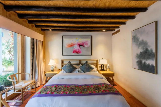 غرفة ديلوكس بسرير كينج وسرير كوين، Dali Old Courtyard Boutique Inn 3/3