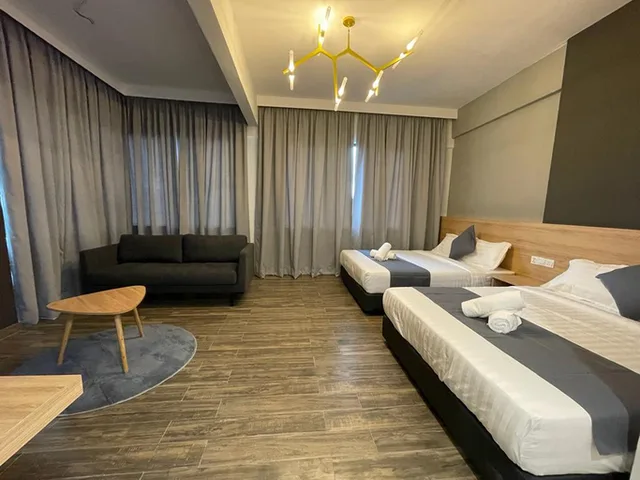 Plaza, Suite، Citi Plaza Hotel & Suites 1/4