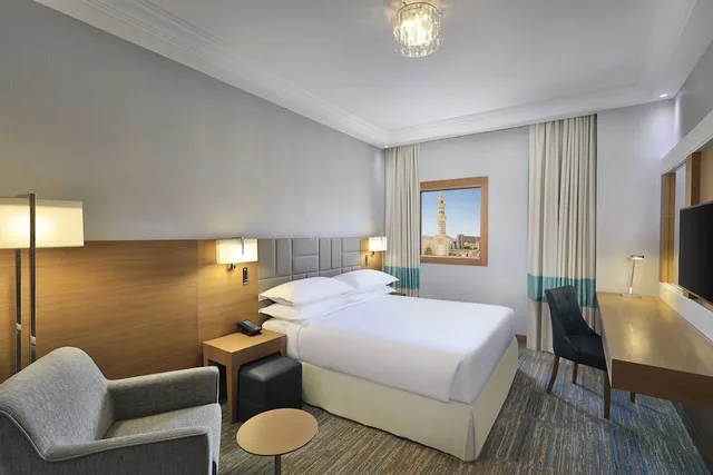 غرفة ديلوكس بسرير كينج للمدخنين، فور بوينتس باي شيراتون الفندقية(Four Points By Sheraton Makkah Al Naseem) 6/10