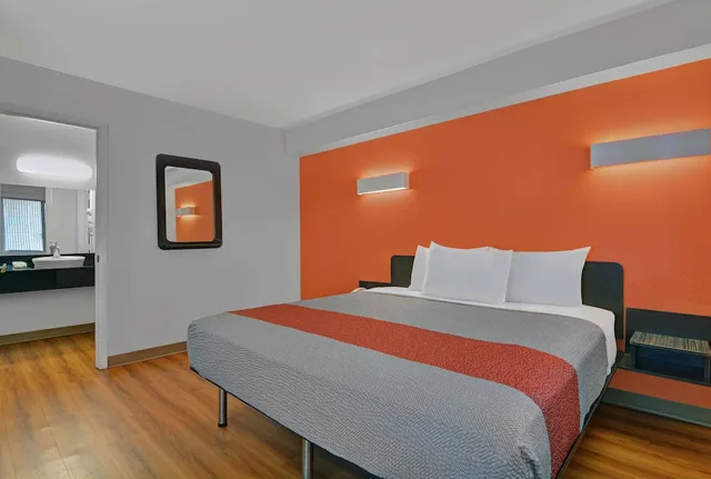 غرفة قياسية بسرير مزدوج لذوي الإعاقة، Motel6 Cutler Bay, FL - Miami 2/9