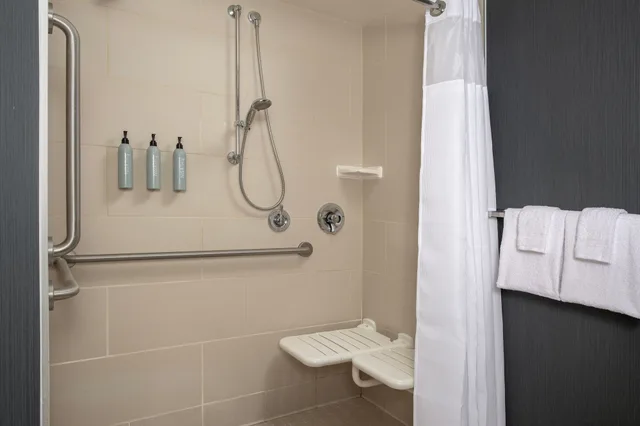 جناح بغرفة نوم واحدة لذوي الإعاقة، RESIDENCE INN SYRACUSE DOWNTOWN AT ARMORY SQUARE 2/2