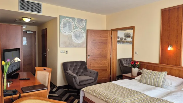 شقة بأربعة أسرّة، Primavera Hotel And Congress Centre 9/10