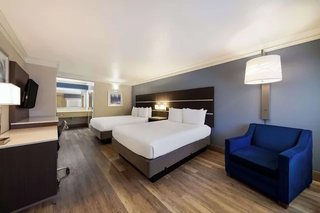 غرفة قياسية بسريرين كوين، Best Western Inn & Suites Lemoore 7/10