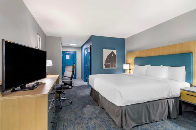غرفة بسرير كينج، Clarion Hotel & Conference Centre Abbotsford - Fraser Valley 1/4