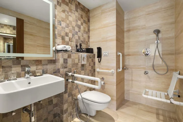 غرفة ديلوكس بسرير كوين، Ramada Encore Bangalore Domlur 5/9