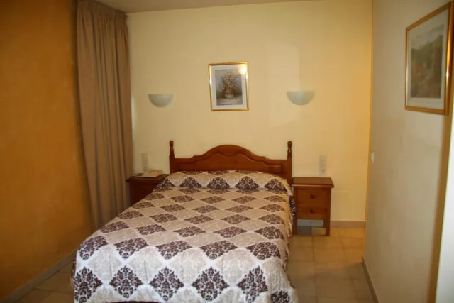 غرفة سوبيريور بسريرين مزدوجين بغرفة نوم واحدة، Hotel Sucara 2/4