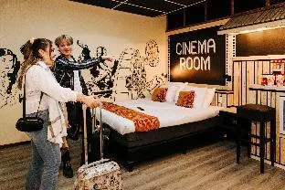 Cinema, Double Bed، Amsterdam Teleport Hotel 1/1