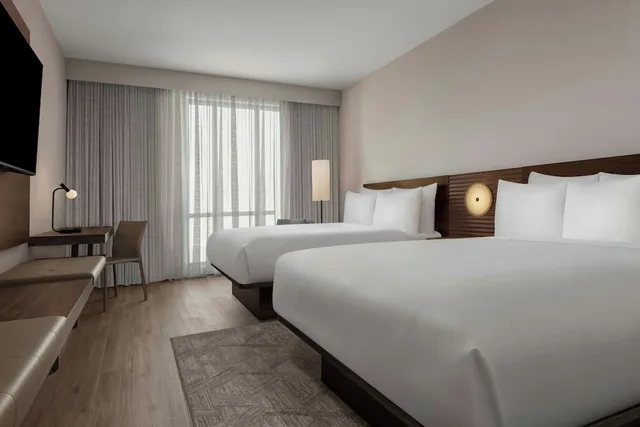 غرفة بسريرين كوين لذوي الإعاقة، AC Hotel Pasadena 2/4