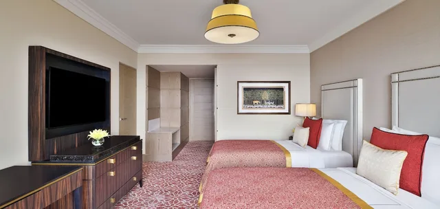 غرفة فاخرة بسريرين منفصلين بإطلالة على المدينة، Taj Mahal Hotel, New Delhi 2/3
