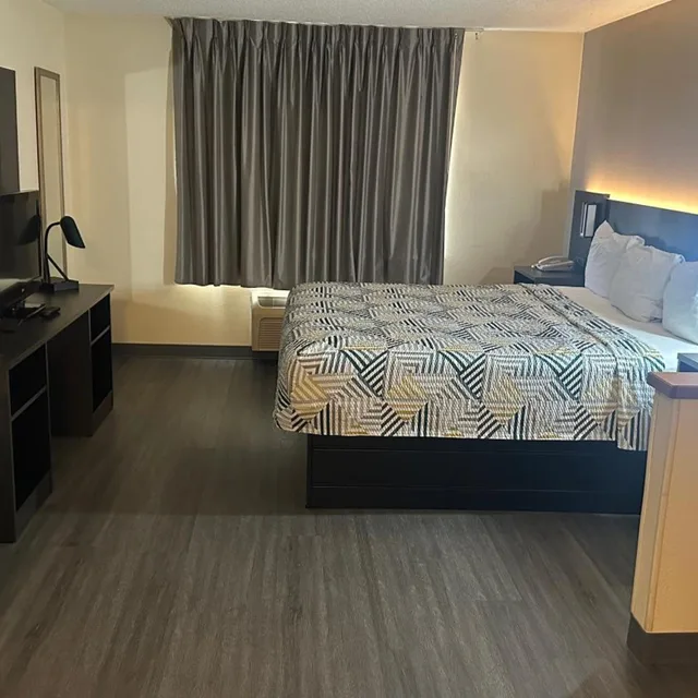 غرفة بسرير كينج لغير المدخنين، Motel6 Anderson, IN - Indianapolis 6/10