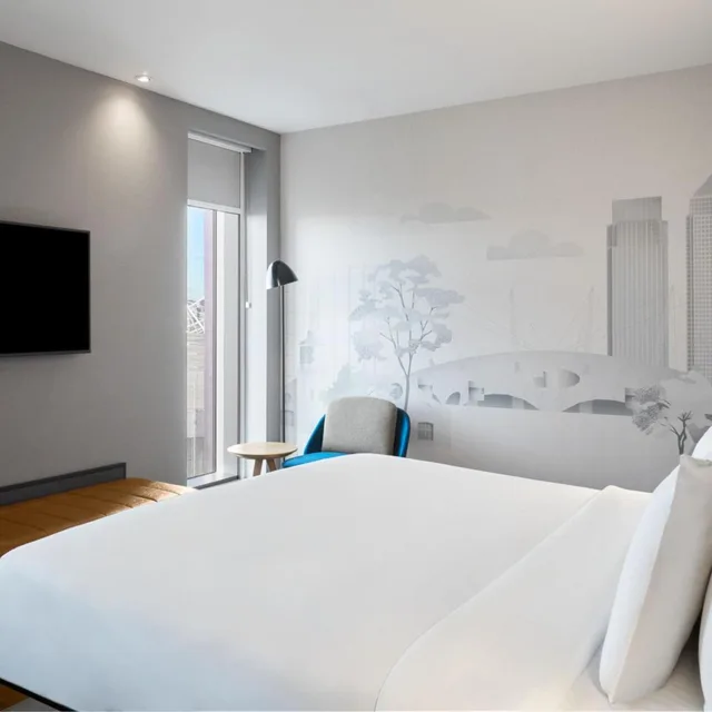 Urban, Guest Room, King Bed, High Floor، Aloft London Excel 1/9