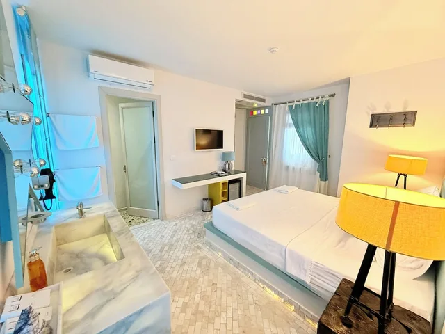 Superior, Suite, King Bed, Marge Hotel 1/6