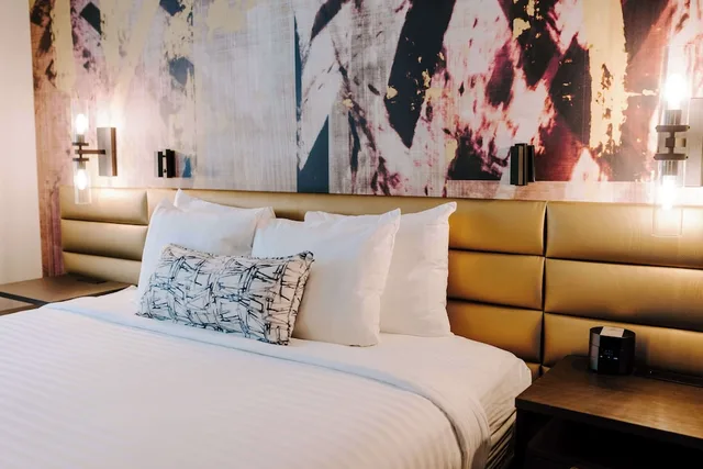 جناح بسرير كينج، Aiden by Best Western San Antonio Riverwalk 2/2