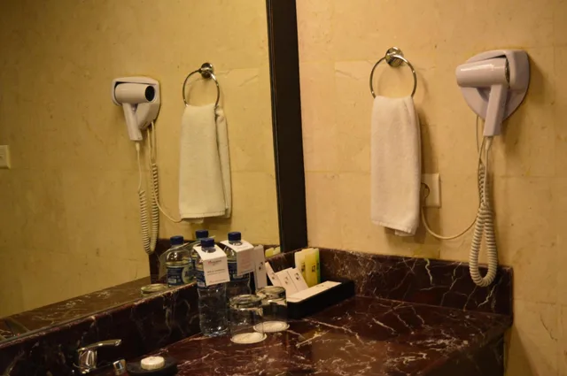 Executive Suite Hill View، Swiss-Belhotel Papua Jayapura 4/7