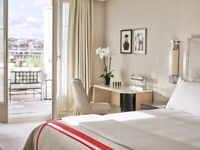 جناح دوبلكس بسرير كينج بشرفة، Hotel Plaza Athenee 1/1