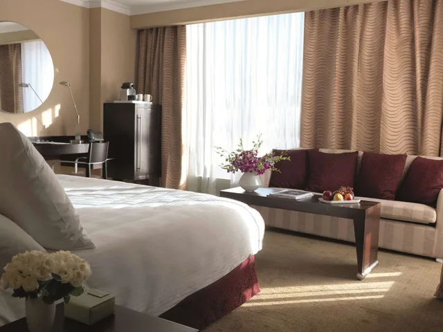 جناح تنفيذي بسرير كينج مع دخول الصالة، Radisson Blu Heliopolis 2/3
