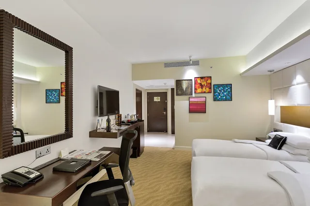 Twin Beds, City View, Unit Building، Sahara Star Mumbai 1/3