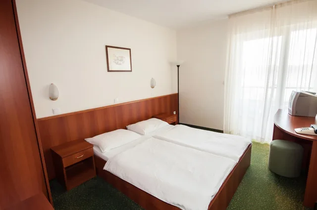 غرفة قياسية بإطلالة على البحر بشرفة، Lavanda Hotel 1/1