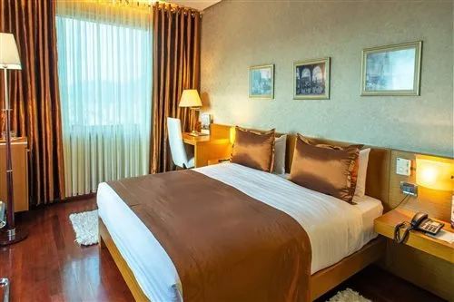 غرفة ديلوكس بسرير مزدوج أو سريرين منفصلين، Tirana International Hotel and Conference Centre 1/1