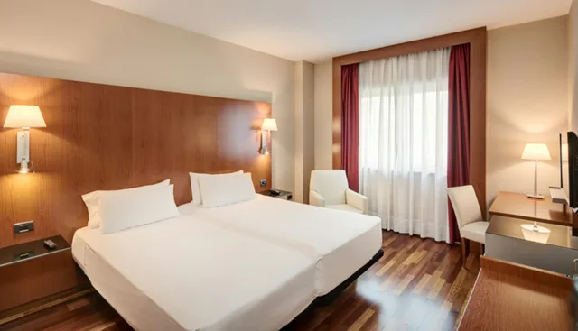 غرفة كلاسيكية بسريرين منفصلين مع أريكة، Sercotel Ab Arganda 2/3