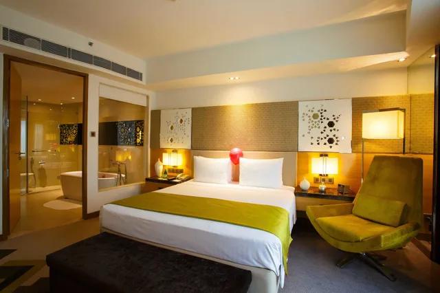 جناح تنفيذي بسرير كينج، Courtyard By Marriott Agra 2/6