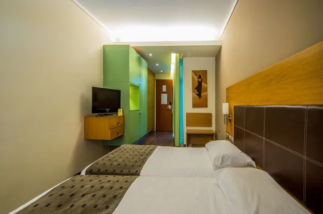 غرفة متصلة قياسية بأربعة أسرّة، Capsis Hotel Thessaloniki 10/10