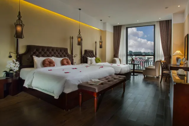 جناح عائلي بسرير كينج وسرير فردي بإطلالة على المدينة، Hanoi Marvellous Hotel & Spa 2/3