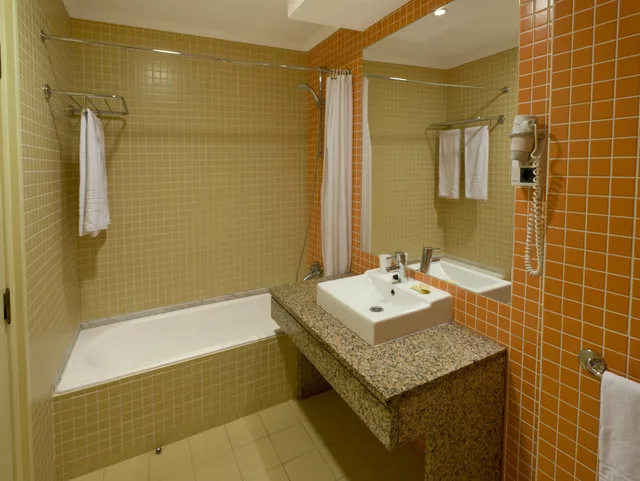 2 Bedrooms, Apartment, Double and Twin Beds, Resort View، Alfagar I Village 5/5