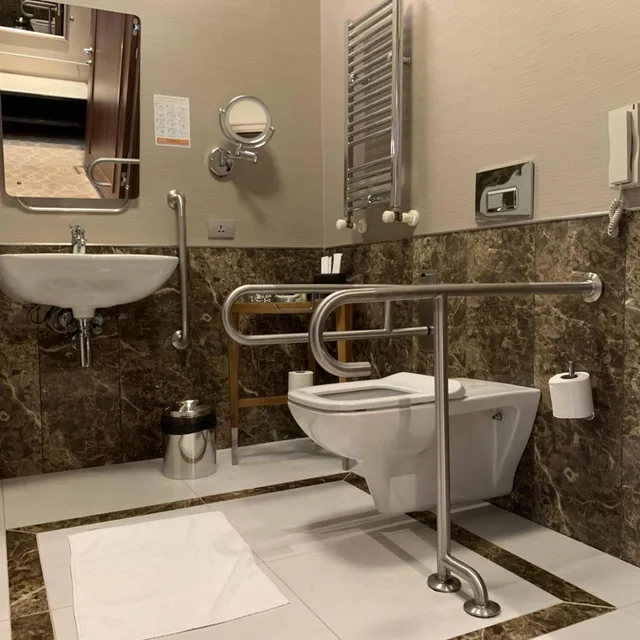 غرفة بسرير مزدوج لذوي الإعاقة، Borjomi Likani Hotel, Borjomi 8/9