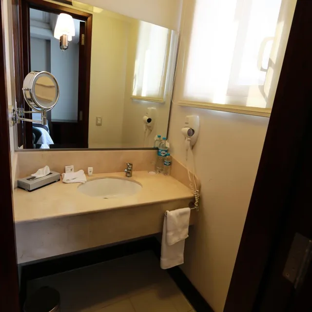 جناح جونيور، Hotel Casa Torres 5/9