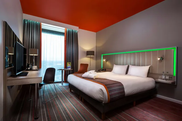 غرفة سوبيريور بسرير كينج، Radisson Hotel Manchester City Centre, A Verified Net Zero Hotel 3/10